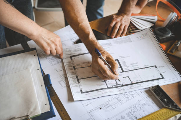 family makes an agreement with a worker doing renovations in the apartment